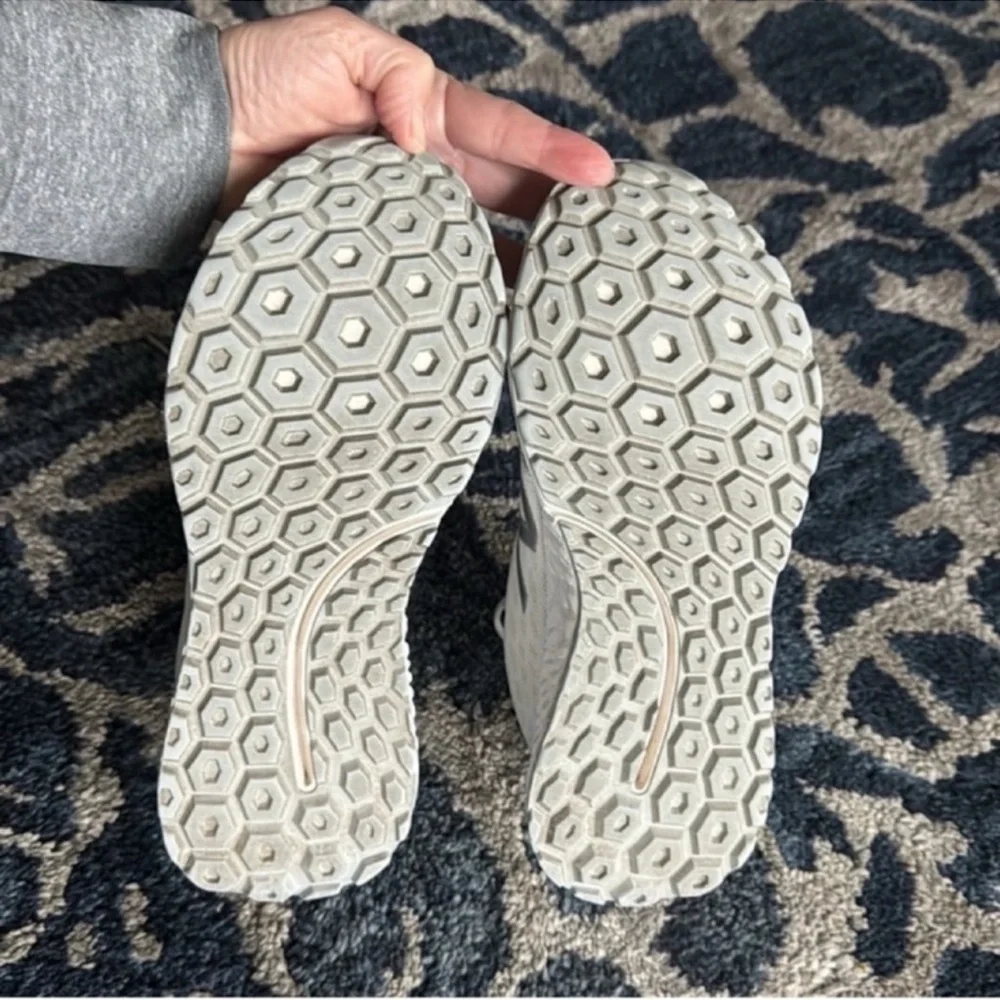 New Balance Fresh Foam 1165 Women's Athletic Running Shoes Cancer Awareness Sz 8 - Picture 9 of 10